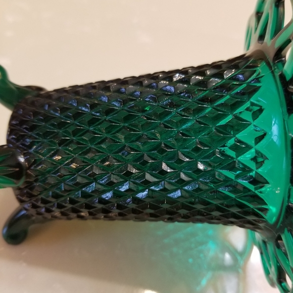 Vintage hobnail glass vase - Picture 6 of 7